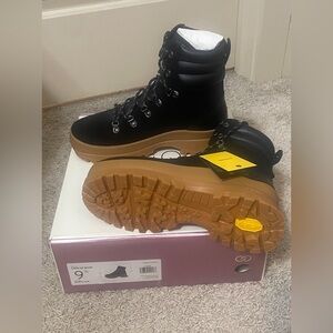 Calia vibrant lace up boot